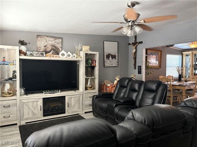 3601 Chevy Chase Avenue, Las Vegas, NV 89110