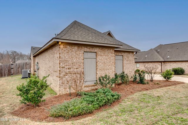 151 Western Ridge Circle, Canton, MS 39046