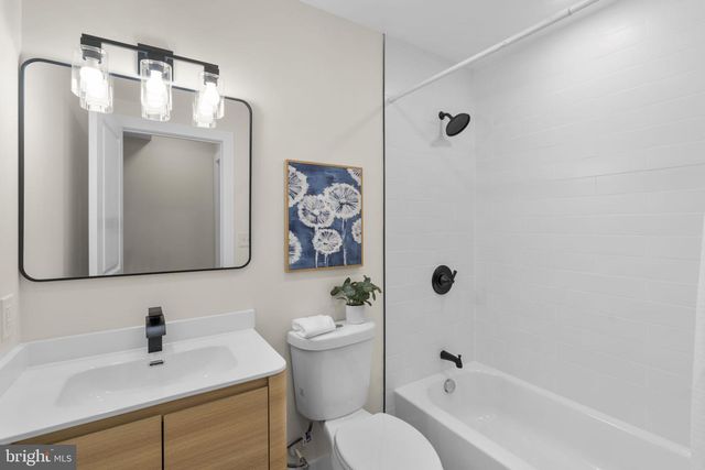 10 KINGSTON PARK, Middle River, MD 21220