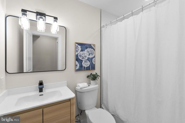 10 KINGSTON PARK, Middle River, MD 21220