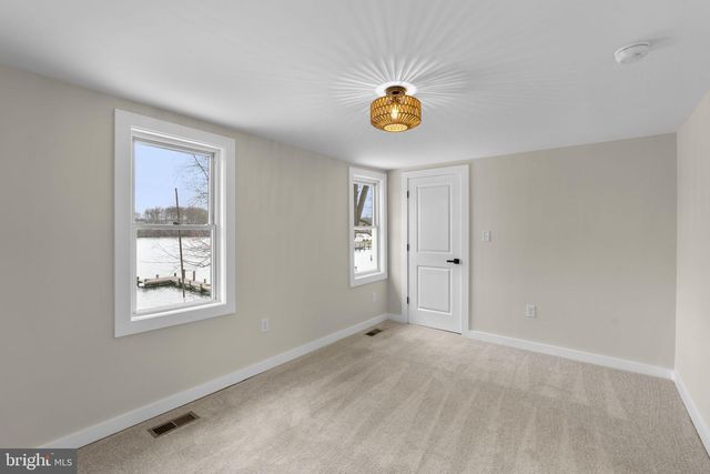 10 KINGSTON PARK, Middle River, MD 21220