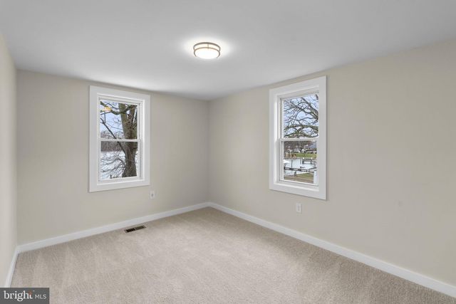 10 KINGSTON PARK, Middle River, MD 21220