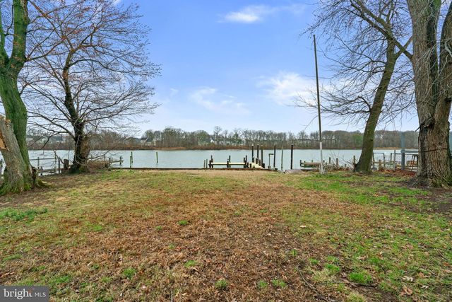 10 KINGSTON PARK, Middle River, MD 21220