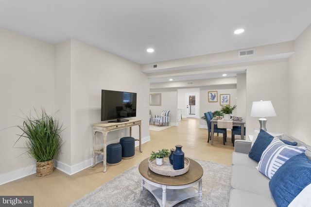 10 KINGSTON PARK, Middle River, MD 21220