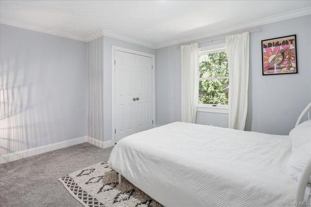 1A Gerald Lane, Hampton Bays, NY 11946