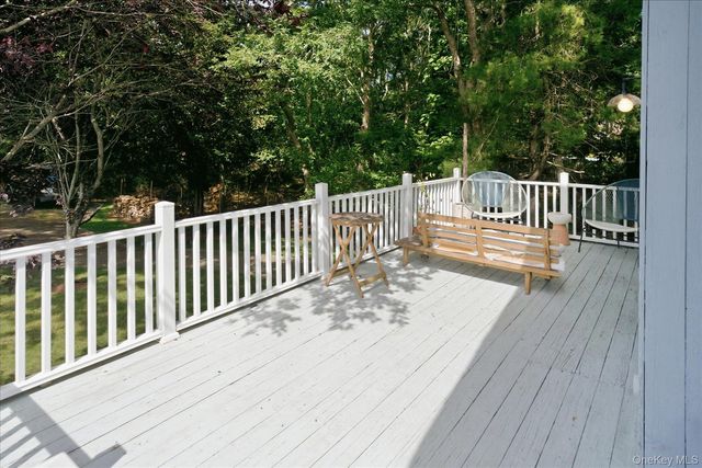 1A Gerald Lane, Hampton Bays, NY 11946