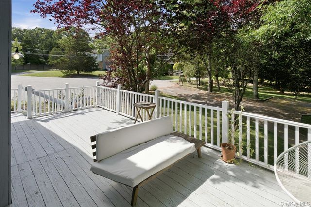 1A Gerald Lane, Hampton Bays, NY 11946