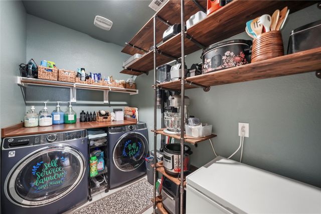 129 Banner Avenue, Royse City, TX 75189