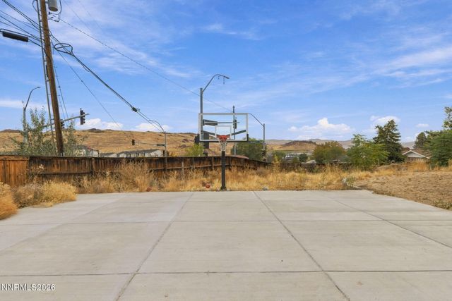 3835 Moorpark Court, Sun Valley, NV 89433
