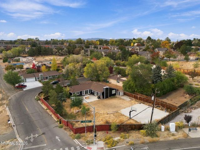 3835 Moorpark Court, Sun Valley, NV 89433