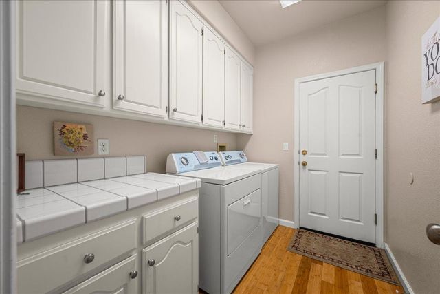 11931 Old Eureka Way, Gold River, CA 95670