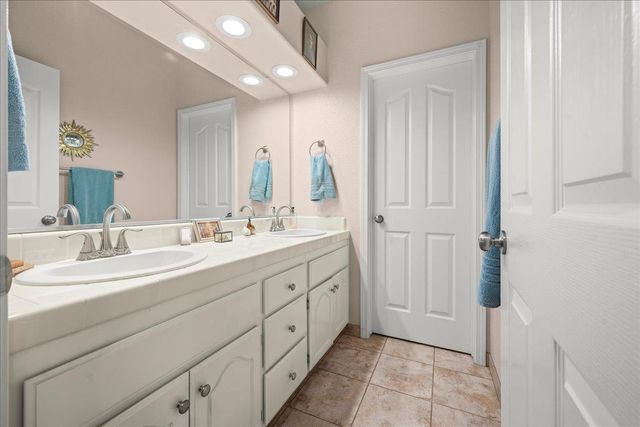 11931 Old Eureka Way, Gold River, CA 95670