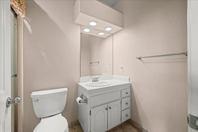 11931 Old Eureka Way, Gold River, CA 95670