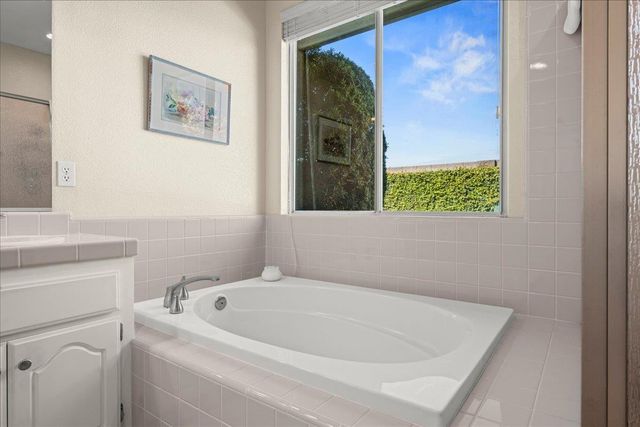 11931 Old Eureka Way, Gold River, CA 95670