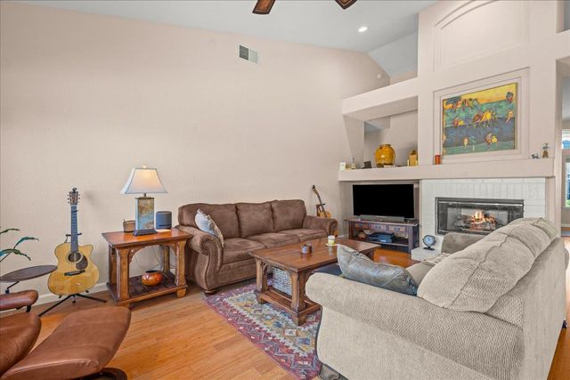 11931 Old Eureka Way, Gold River, CA 95670