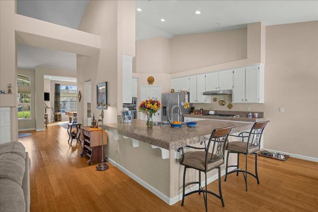 11931 Old Eureka Way, Gold River, CA 95670