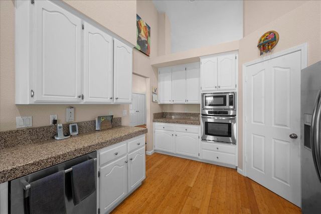 11931 Old Eureka Way, Gold River, CA 95670