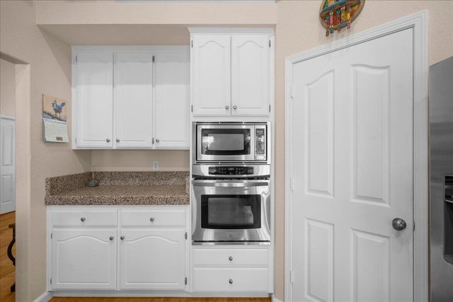 11931 Old Eureka Way, Gold River, CA 95670