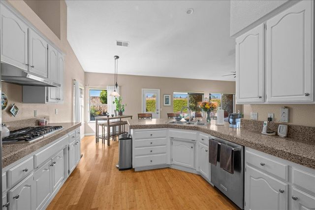 11931 Old Eureka Way, Gold River, CA 95670