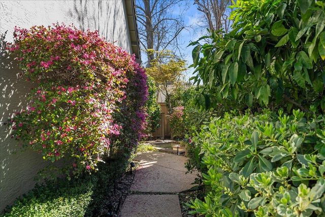 11931 Old Eureka Way, Gold River, CA 95670