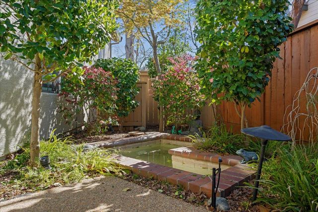 11931 Old Eureka Way, Gold River, CA 95670