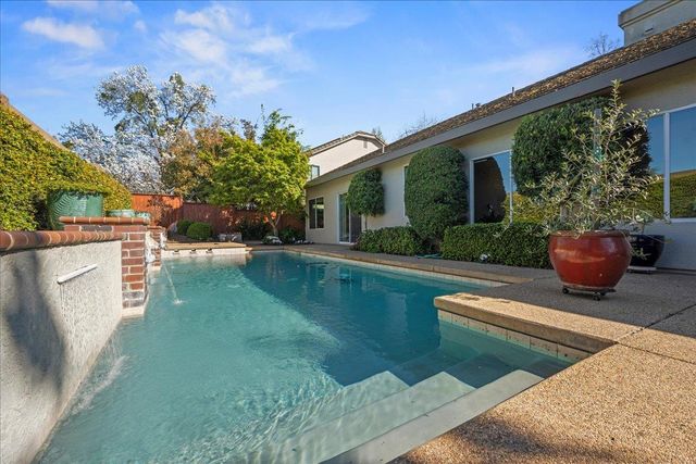 11931 Old Eureka Way, Gold River, CA 95670