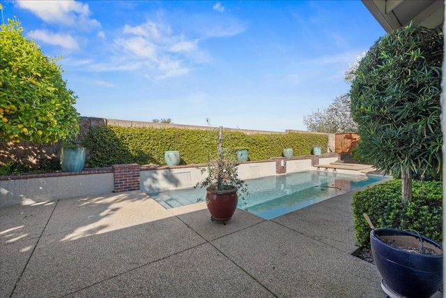 11931 Old Eureka Way, Gold River, CA 95670