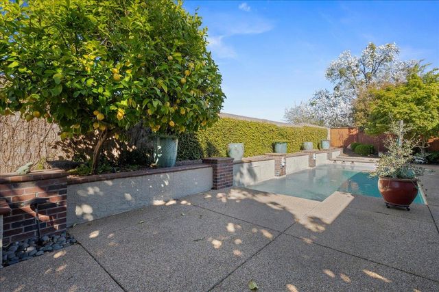 11931 Old Eureka Way, Gold River, CA 95670