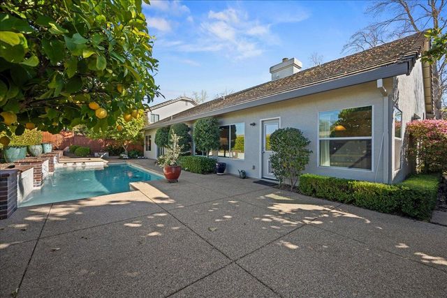 11931 Old Eureka Way, Gold River, CA 95670