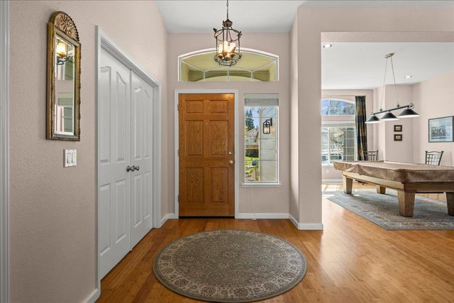 11931 Old Eureka Way, Gold River, CA 95670