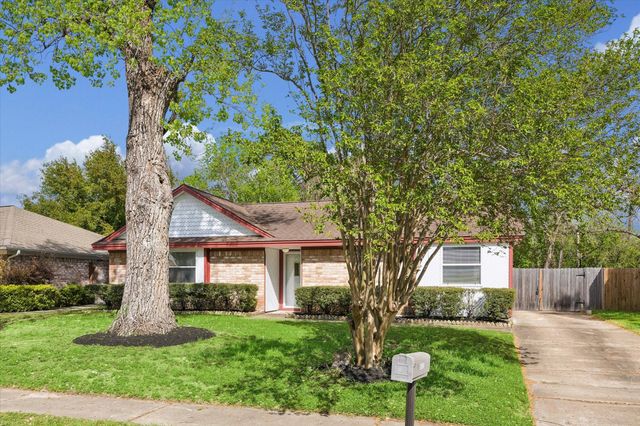 9006 Stone Brook Lane, Houston, TX 77040