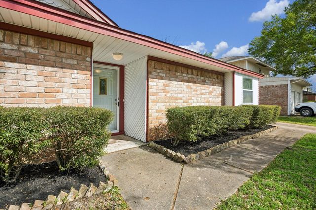 9006 Stone Brook Lane, Houston, TX 77040