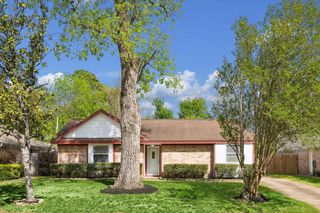 9006 Stone Brook Lane, Houston, TX 77040