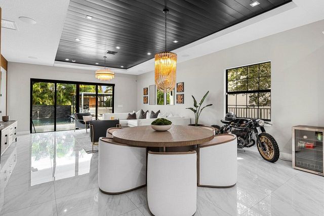 3019 Gin Berry Way, West Palm Beach, FL 33401