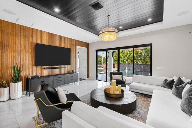 3019 Gin Berry Way, West Palm Beach, FL 33401