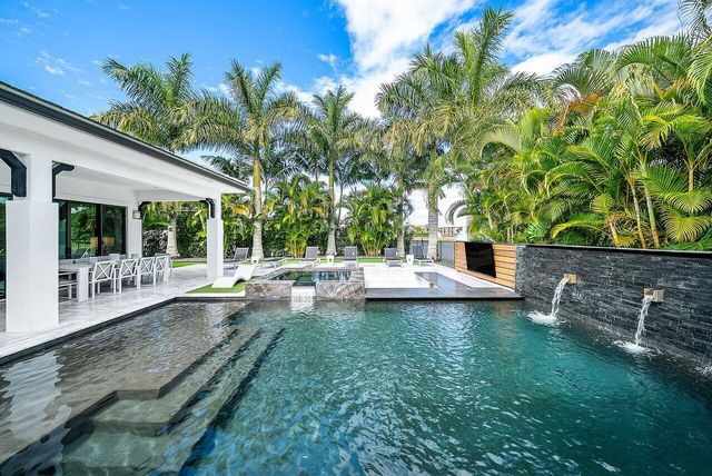 3019 Gin Berry Way, West Palm Beach, FL 33401