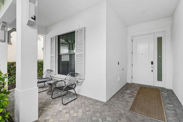 3019 Gin Berry Way, West Palm Beach, FL 33401