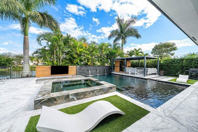 3019 Gin Berry Way, West Palm Beach, FL 33401