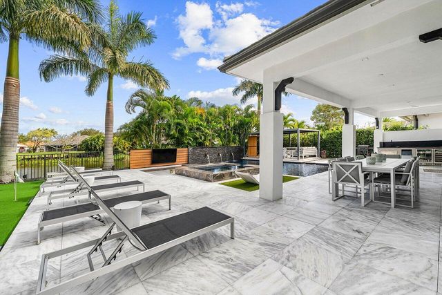 3019 Gin Berry Way, West Palm Beach, FL 33401