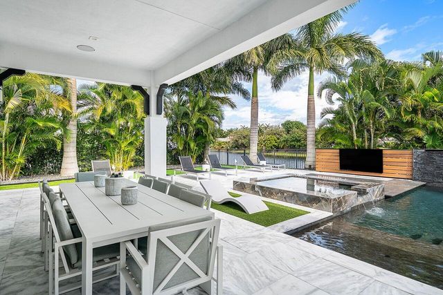 3019 Gin Berry Way, West Palm Beach, FL 33401