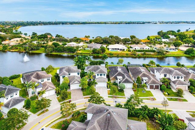 3019 Gin Berry Way, West Palm Beach, FL 33401