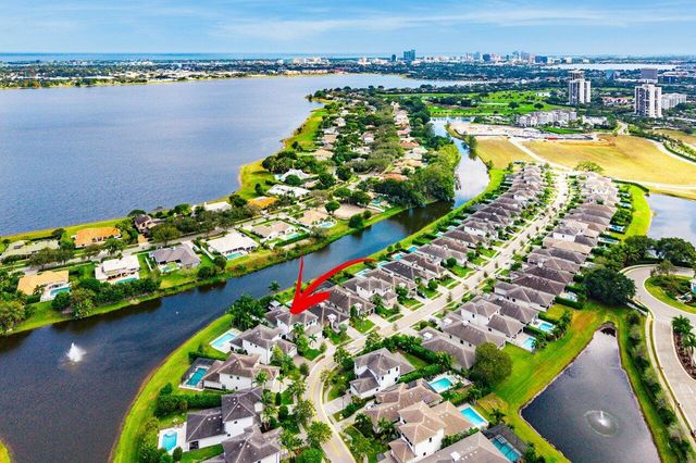 3019 Gin Berry Way, West Palm Beach, FL 33401