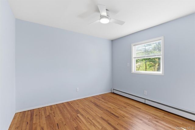 41 Potters Lane, Huntington, NY 11743