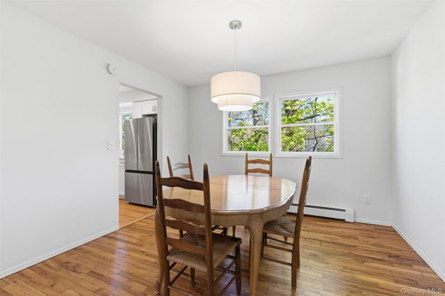 41 Potters Lane, Huntington, NY 11743