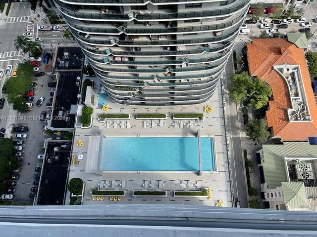 55 SW 9th St 3102, Miami, FL 33130
