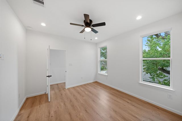 1408 Enid Street A, Houston, TX 77009