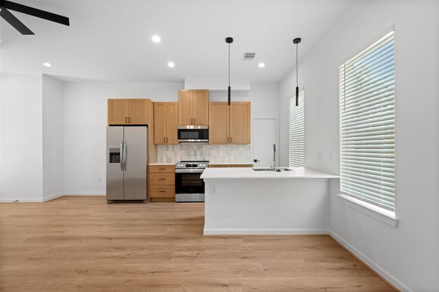 1408 Enid Street A, Houston, TX 77009