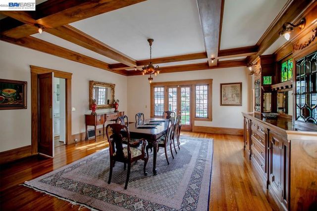 2056 Santa Clara Ave, Alameda, CA 94501