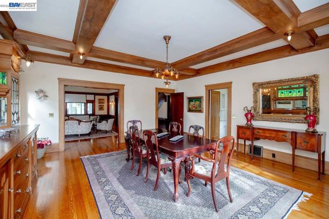 2056 Santa Clara Ave, Alameda, CA 94501