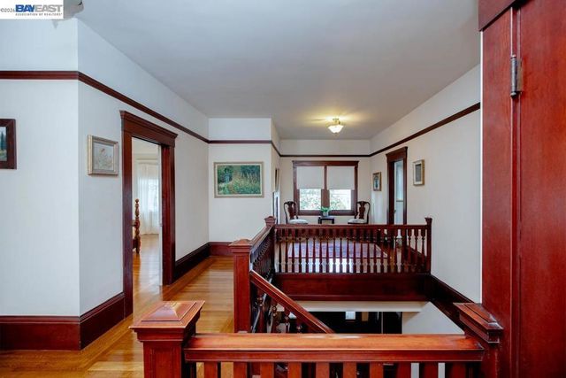 2056 Santa Clara Ave, Alameda, CA 94501